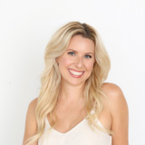 Headshot of Calgary Reiki practitioner Alison Papazois